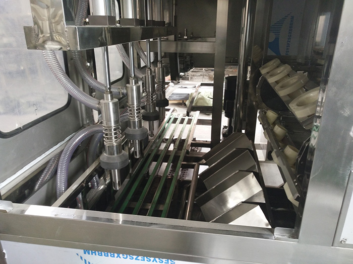 600桶五加侖灌裝機